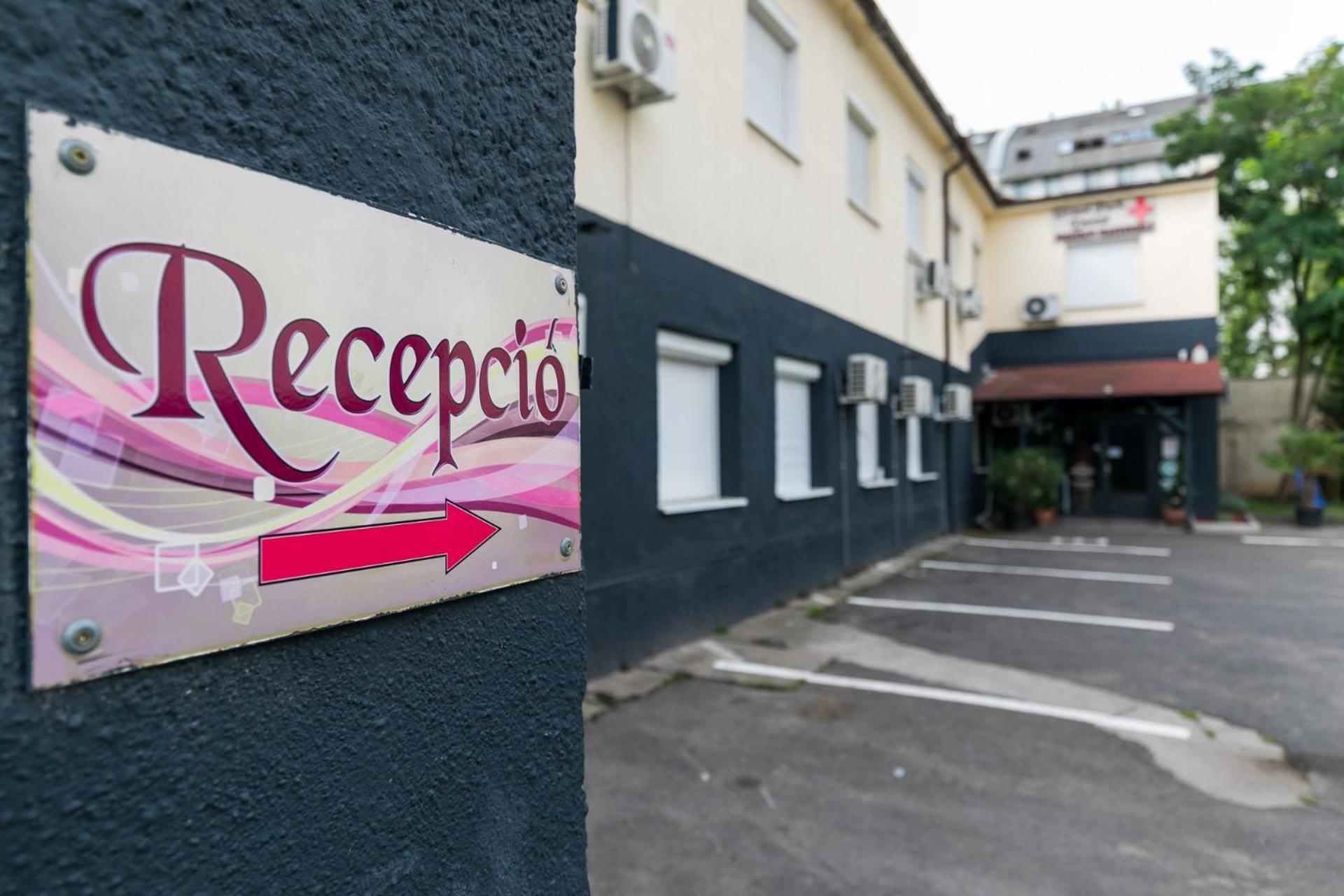 Mariposa Apartments Budapeste Exterior foto